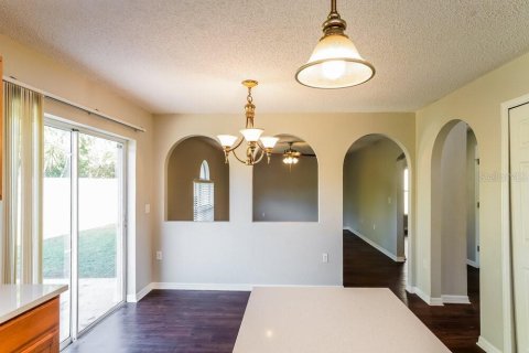 Villa ou maison à louer à Ruskin, Floride: 4 chambres, 207.08 m2 № 1799778 - photo 6