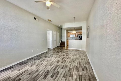 Casa en venta en Kissimmee, Florida, 3 dormitorios, 120.4 m2 № 1894454 - foto 3
