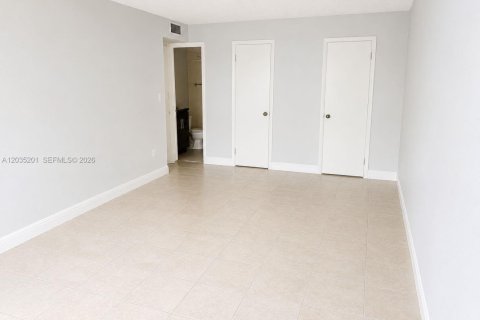 Copropriété à vendre à Miami, Floride: 2 chambres, 109.16 m2 № 2246434 - photo 4