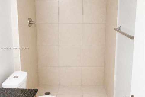 Copropriété à vendre à Miami, Floride: 2 chambres, 109.16 m2 № 2246434 - photo 5