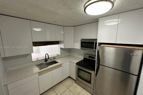 Condo à Miami, Floride, 2 chambres  № 2246434