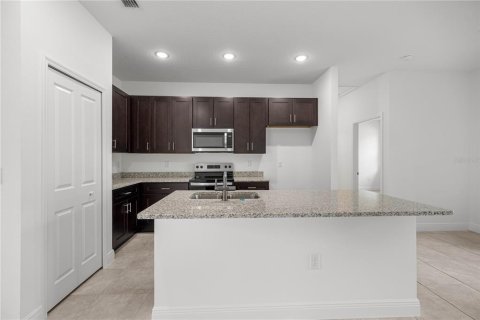 House in Dunnellon, Florida 4 bedrooms, 169.73 sq.m. № 1915257 - photo 7