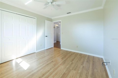 House in Cape Coral, Florida 3 bedrooms, 187.85 sq.m. № 1547745 - photo 26