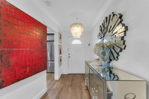 Villa ou maison à vendre à Miami, Floride: 2 chambres, 134.71 m2 № 1974736 - photo 16