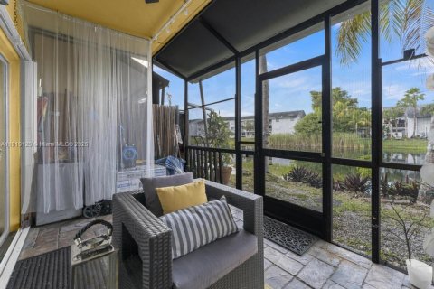 Villa ou maison à vendre à Miami, Floride: 2 chambres, 134.71 m2 № 1974736 - photo 5