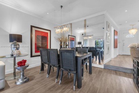 Villa ou maison à vendre à Miami, Floride: 2 chambres, 134.71 m2 № 1974736 - photo 3