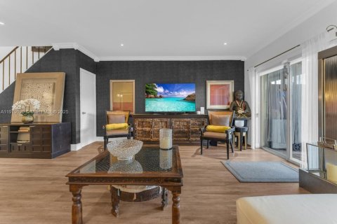 Villa ou maison à vendre à Miami, Floride: 2 chambres, 134.71 m2 № 1974736 - photo 26