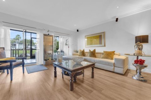 Villa ou maison à vendre à Miami, Floride: 2 chambres, 134.71 m2 № 1974736 - photo 27