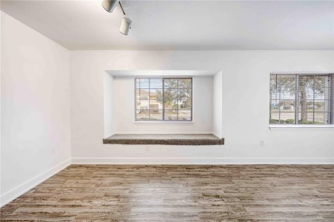 Casa en alquiler en Spring Hill, Florida, 3 dormitorios, 116.78 m2 № 1719951 - foto 14