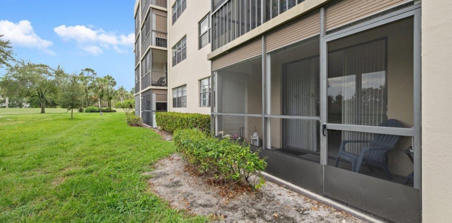 Condo in Deerfield Beach, Florida, 2 bedrooms № 1185377