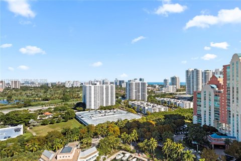 Condo in Aventura, Florida, 3 bedrooms  № 2006909 - photo 29