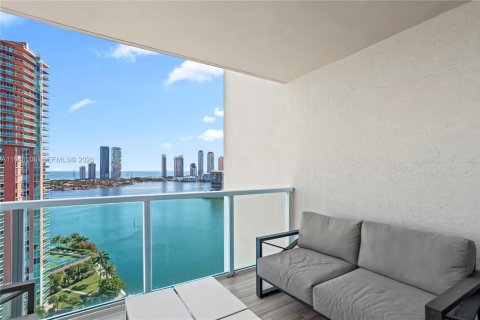 Condo in Aventura, Florida, 3 bedrooms  № 2006909 - photo 27