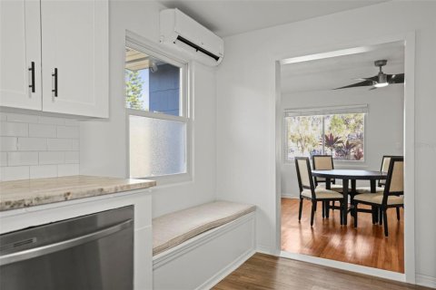 Casa en venta en Dunedin, Florida, 2 dormitorios, 128.95 m2 № 2141997 - foto 12