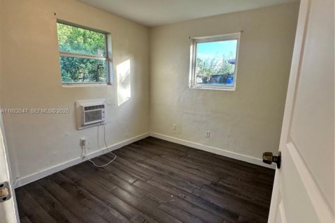 Casa en alquiler en Homestead, Florida, 2 dormitorios, 65.03 m2 № 1983593 - foto 11