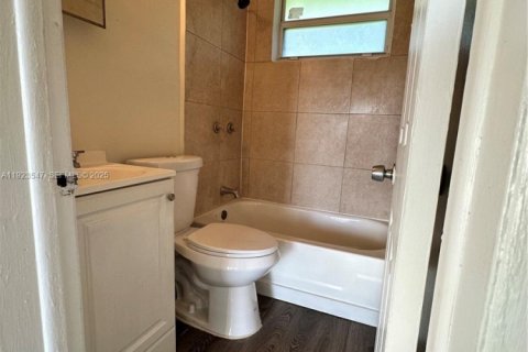 Casa en alquiler en Homestead, Florida, 2 dormitorios, 65.03 m2 № 1983593 - foto 10