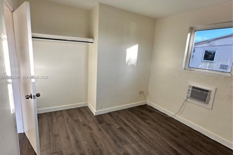 Casa en alquiler en Homestead, Florida, 2 dormitorios, 65.03 m2 № 1983593 - foto 9