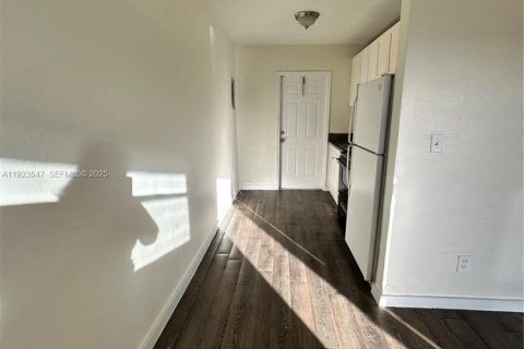 Casa en alquiler en Homestead, Florida, 2 dormitorios, 65.03 m2 № 1983593 - foto 4