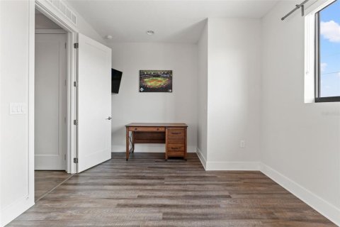 Adosado en venta en Saint Petersburg, Florida, 3 dormitorios, 183.2 m2 № 1597287 - foto 23