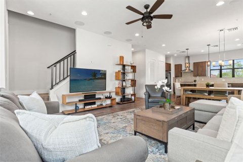 Adosado en venta en Saint Petersburg, Florida, 3 dormitorios, 183.2 m2 № 1597287 - foto 5