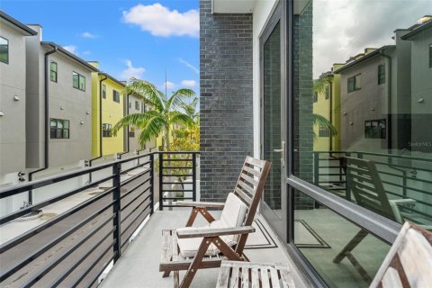 Adosado en venta en Saint Petersburg, Florida, 3 dormitorios, 183.2 m2 № 1597287 - foto 16