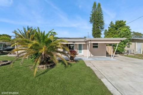 House in Fort Lauderdale, Florida 3 bedrooms, 125.42 sq.m. № 1776234 - photo 1
