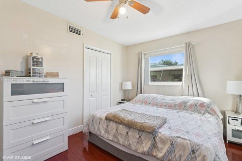House in Fort Lauderdale, Florida 3 bedrooms, 125.42 sq.m. № 1776234 - photo 22