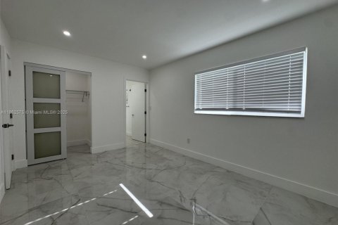 Casa en alquiler en Hollywood, Florida, 3 dormitorios, 176.24 m2 № 1891043 - foto 8