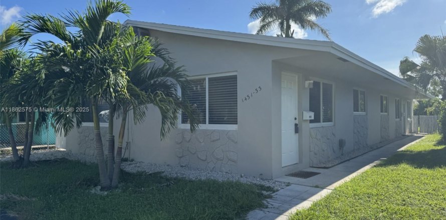 Casa en Hollywood, Florida 3 dormitorios, 176.24 m2 № 1891043