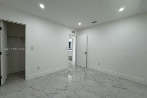 Casa en alquiler en Hollywood, Florida, 3 dormitorios, 176.24 m2 № 1891043 - foto 14