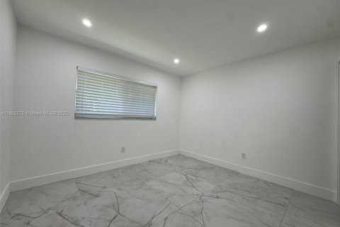 Casa en alquiler en Hollywood, Florida, 3 dormitorios, 176.24 m2 № 1891043 - foto 13