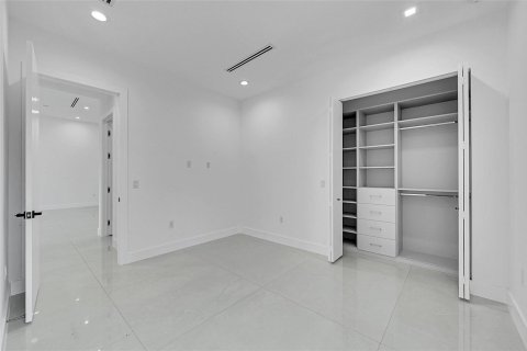 Villa ou maison à vendre à Wilton Manors, Floride: 3 chambres, 217.21 m2 № 2349027 - photo 17