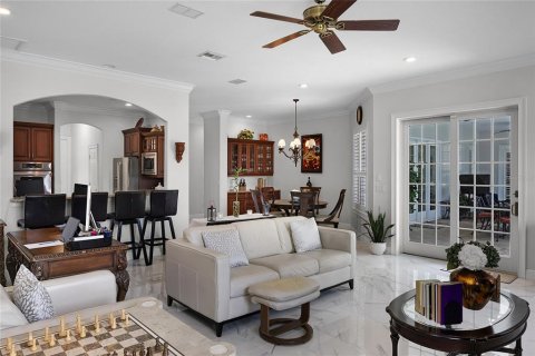 House in Windermere, Florida 4 bedrooms, 393.91 sq.m. № 1639965 - photo 10