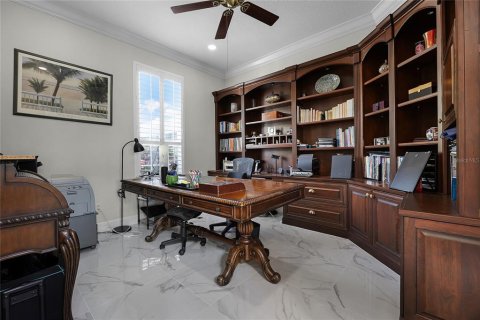 House in Windermere, Florida 4 bedrooms, 393.91 sq.m. № 1639965 - photo 8