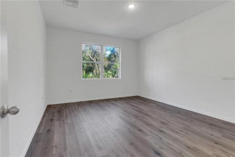 Casa en alquiler en North Port, Florida, 4 dormitorios, 185.8 m2 № 1840352 - foto 14