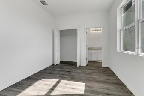 Casa en alquiler en North Port, Florida, 4 dormitorios, 185.8 m2 № 1840352 - foto 23
