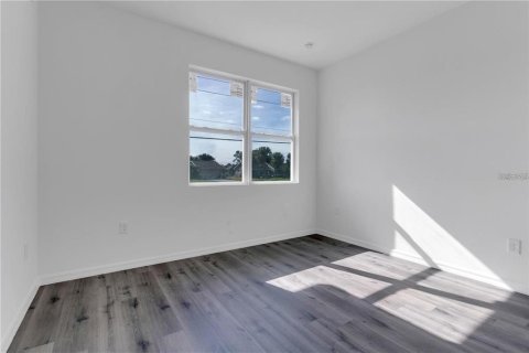 Casa en alquiler en North Port, Florida, 4 dormitorios, 185.8 m2 № 1840352 - foto 25