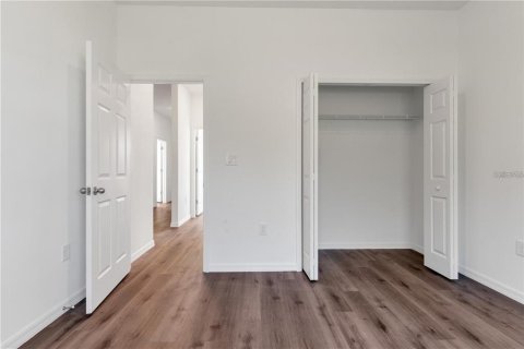 Casa en alquiler en North Port, Florida, 4 dormitorios, 185.8 m2 № 1840352 - foto 29