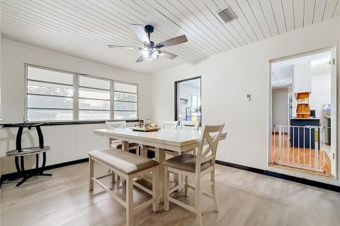 Villa ou maison à vendre à Zephyrhills, Floride: 3 chambres, 118.17 m2 № 2437194 - photo 21
