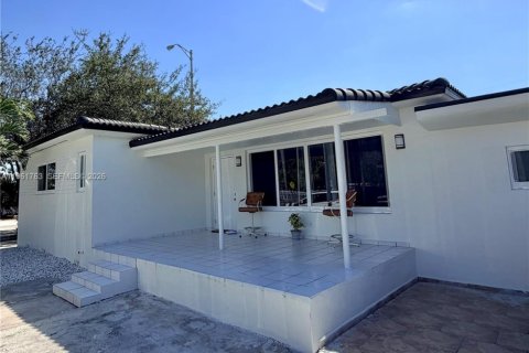 Villa ou maison à Hialeah, Floride 4 chambres, 199.93 m2 № 2024526