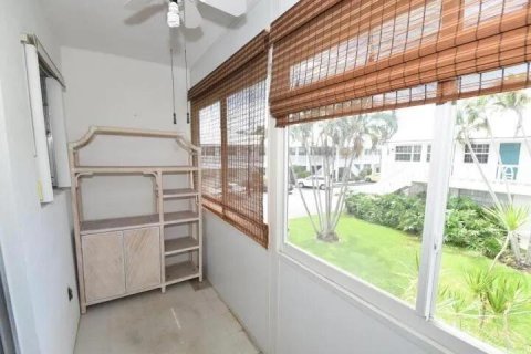 Condo in Ocean Ridge, Florida, 1 bedroom № 2171527 - photo 10