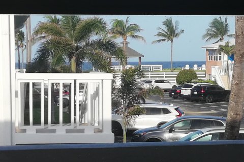 Condo in Ocean Ridge, Florida, 1 bedroom № 2171527 - photo 2