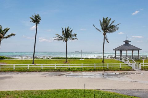 Condo in Ocean Ridge, Florida, 1 bedroom № 2171527 - photo 4