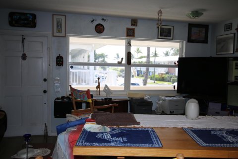 Condo in Ocean Ridge, Florida, 1 bedroom № 2171527 - photo 6