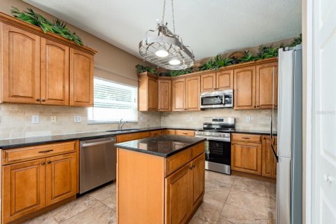 House in Palm Harbor, Florida 4 bedrooms, 242.2 sq.m. № 2133799 - photo 6
