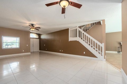 House in Palm Harbor, Florida 4 bedrooms, 242.2 sq.m. № 2133799 - photo 9