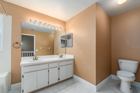 House in Palm Harbor, Florida 4 bedrooms, 242.2 sq.m. № 2133799 - photo 29