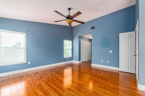 House in Palm Harbor, Florida 4 bedrooms, 242.2 sq.m. № 2133799 - photo 20