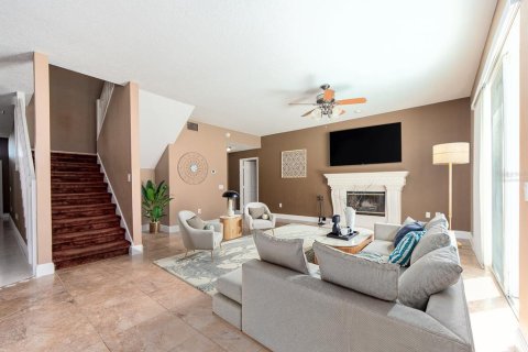 House in Palm Harbor, Florida 4 bedrooms, 242.2 sq.m. № 2133799 - photo 15