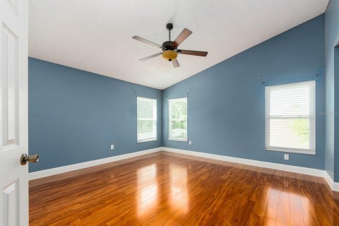 House in Palm Harbor, Florida 4 bedrooms, 242.2 sq.m. № 2133799 - photo 17