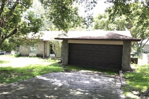 House in Clermont, Florida 2 bedrooms, 97.55 sq.m. № 2391444
